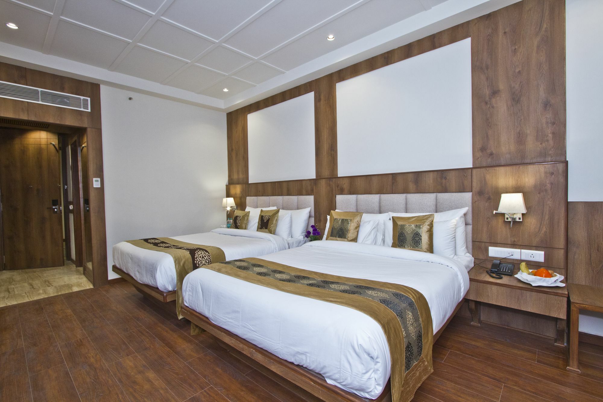 Alokik Resort- Pure Veg Manāli Extérieur photo
