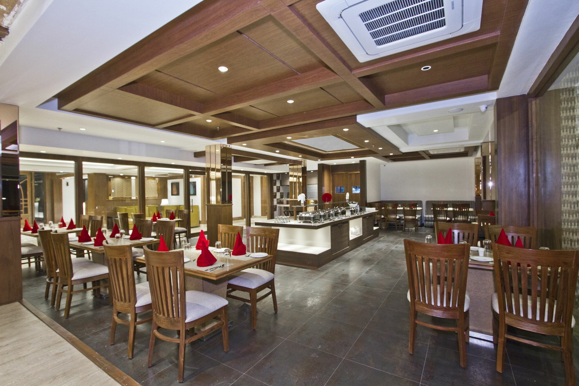 Alokik Resort- Pure Veg Manāli Extérieur photo