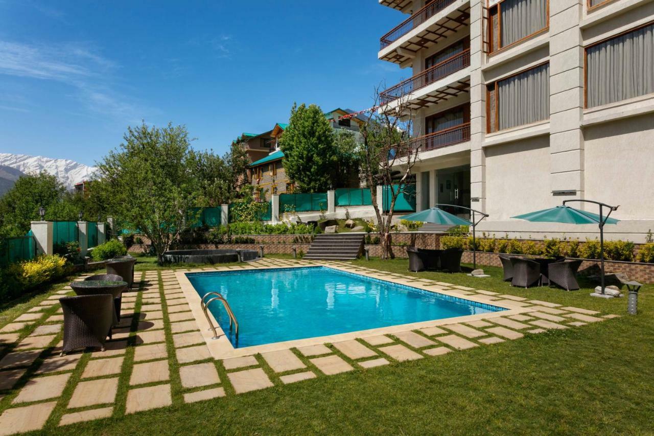 Alokik Resort- Pure Veg Manāli Extérieur photo